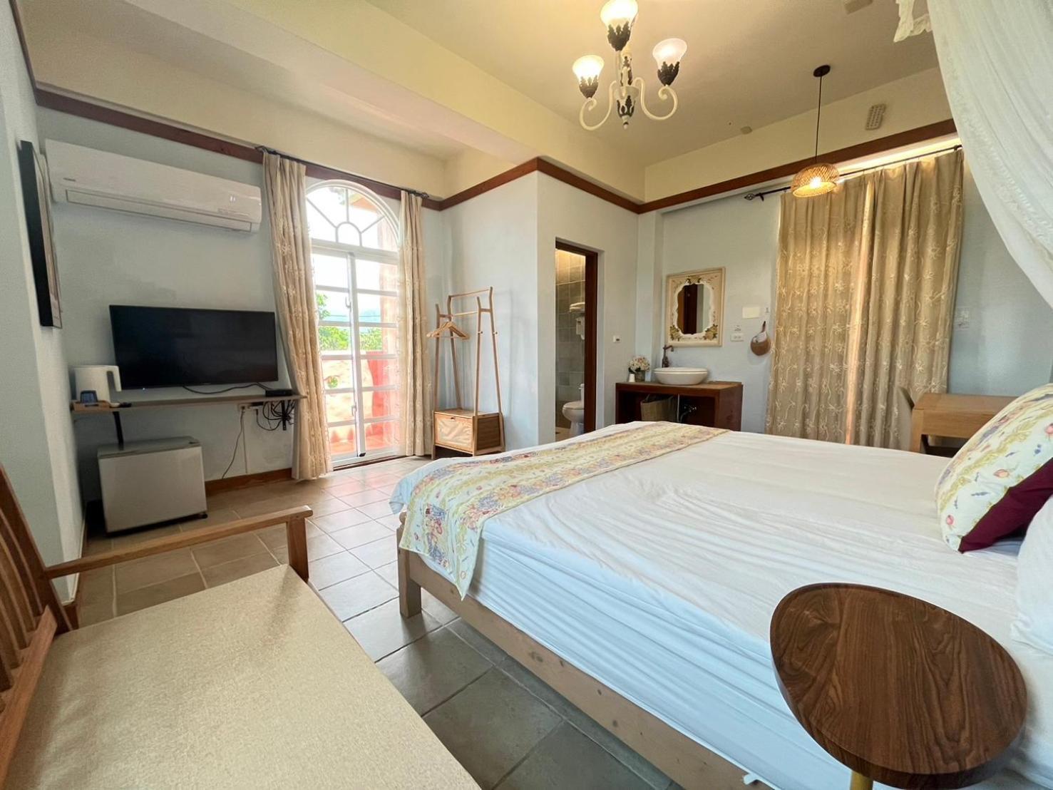 Bed and Breakfast Kenting Avignon Heng-ch'un Exterior foto